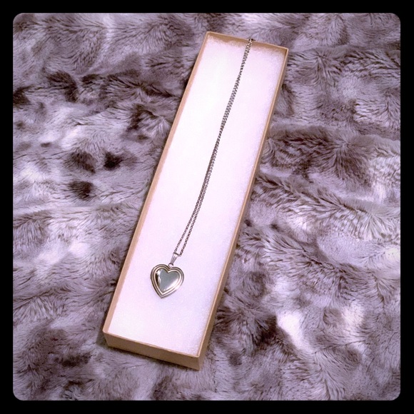 Jewelry - Sterling Silver Locket